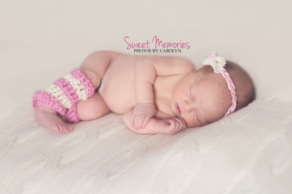Bucks County, PA Newborn Photographer | Sweet Memories Photos by Carolyn  
newborn family photos pose