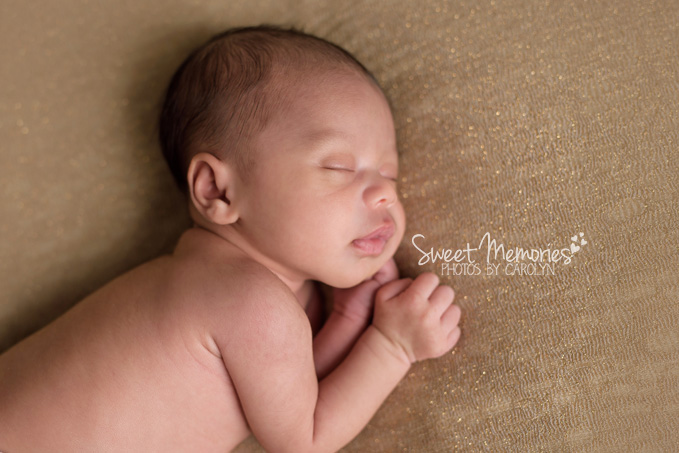 newborn-pictures-maternity-photographer-family-portraits-bucks-montgomery-county-hatboro-PA-01