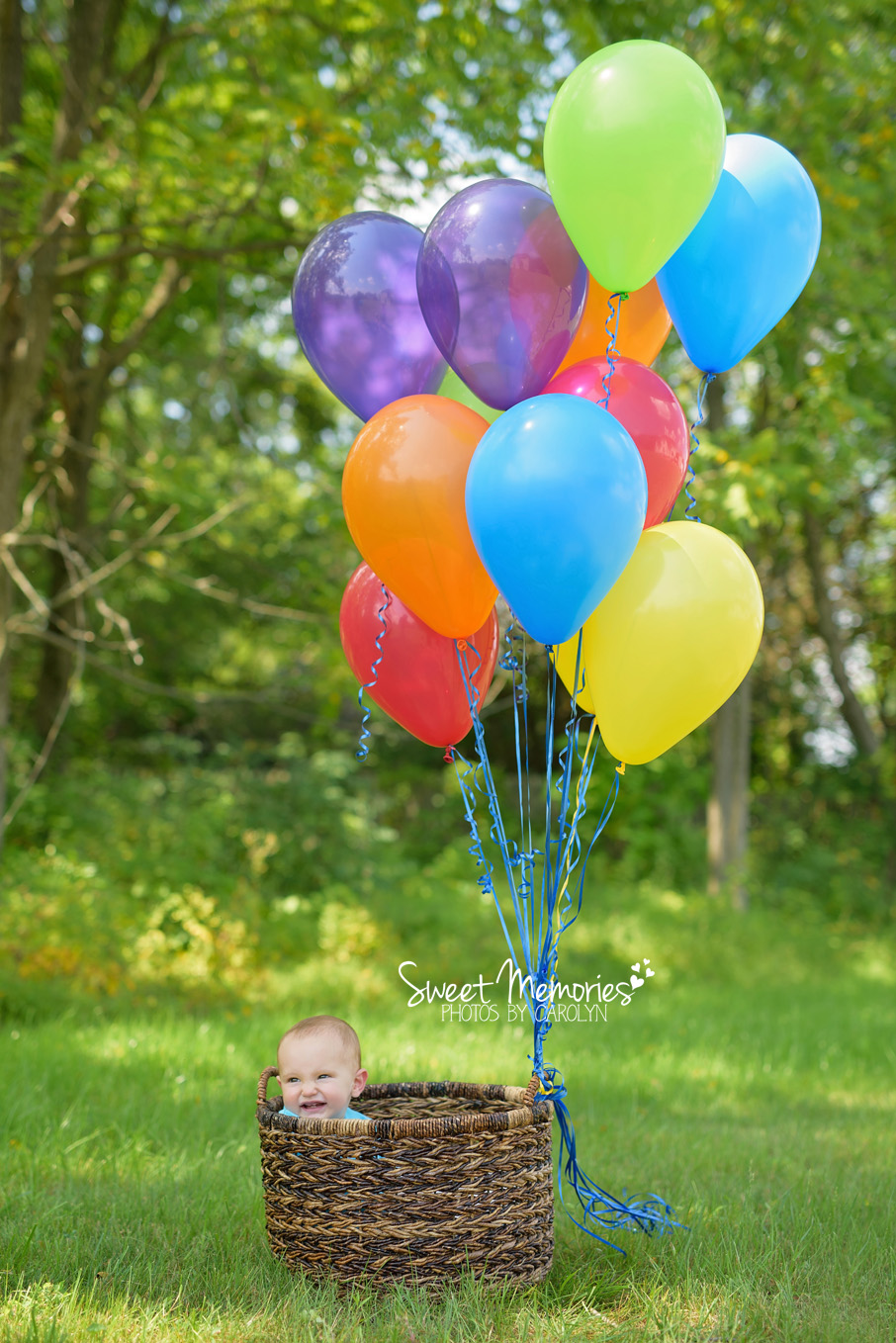 One Year Old First Birthday Cake Smash | Sweet Memories Photos by Carolyn | Newtown, PA | Bucks County Montgomery County Photographer