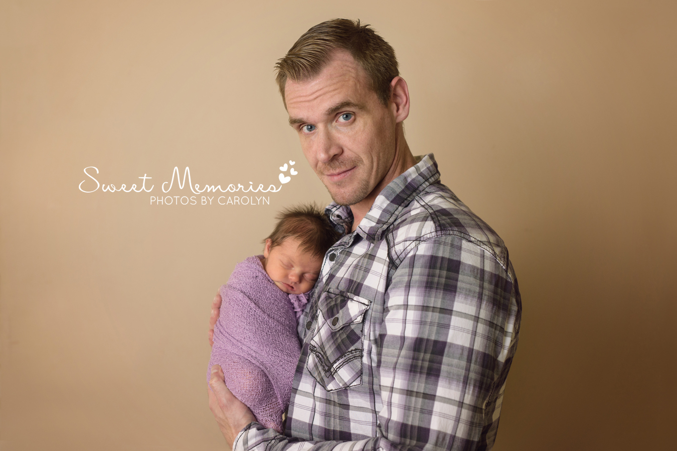 Sweet Memories Photos by Carolyn | Quakertown PA | Bucks County Montgomery County Newborn Infant Baby Photographer | newborn baby girl with dad