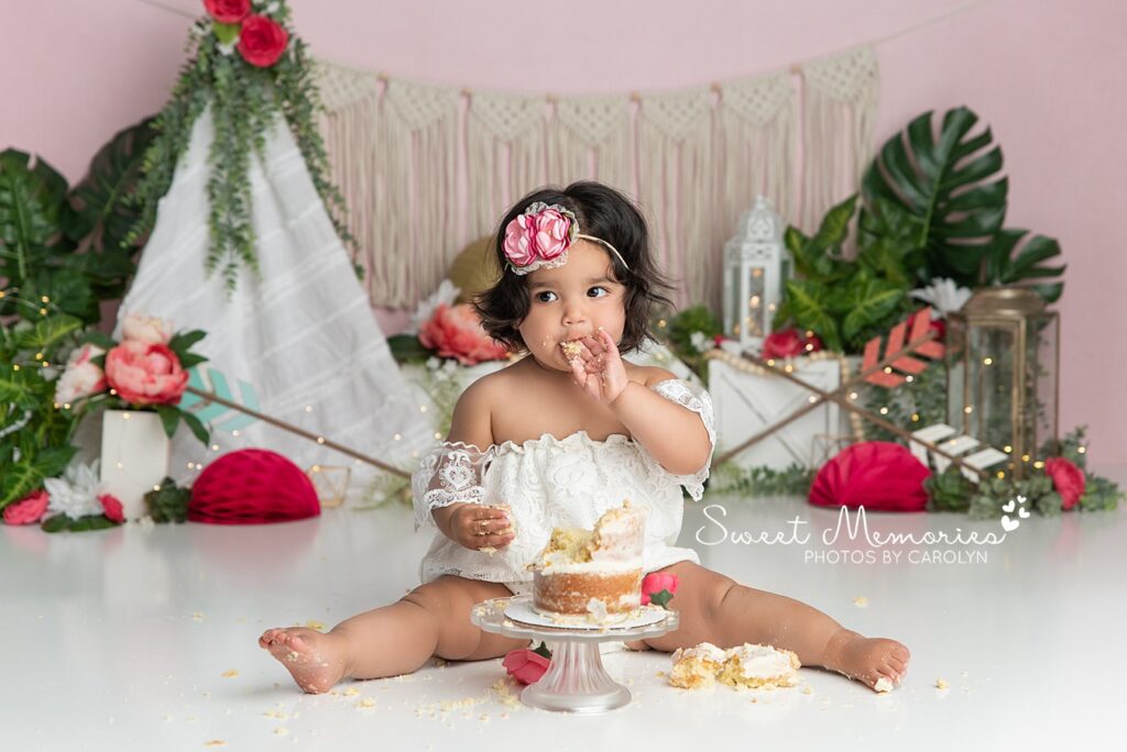 One Year Old Girl Boho Cake Smash | Round Rock, Texas cake smash photography | Sweet Memories Photos by Carolyn, Quakertown Pennsylvania