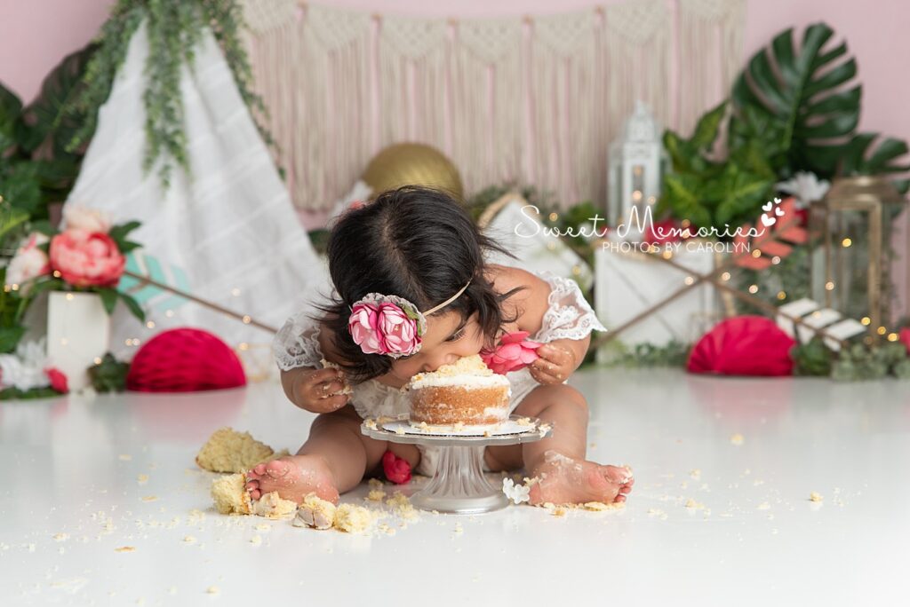 One Year Old Girl Boho Cake Smash | Macungie, PA cake smash photography | Sweet Memories Photos by Carolyn, Quakertown Pennsylvania