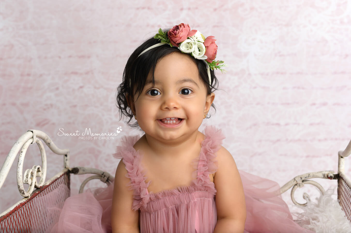 Close up of smiling one year old baby girl | Austin cake smash photography