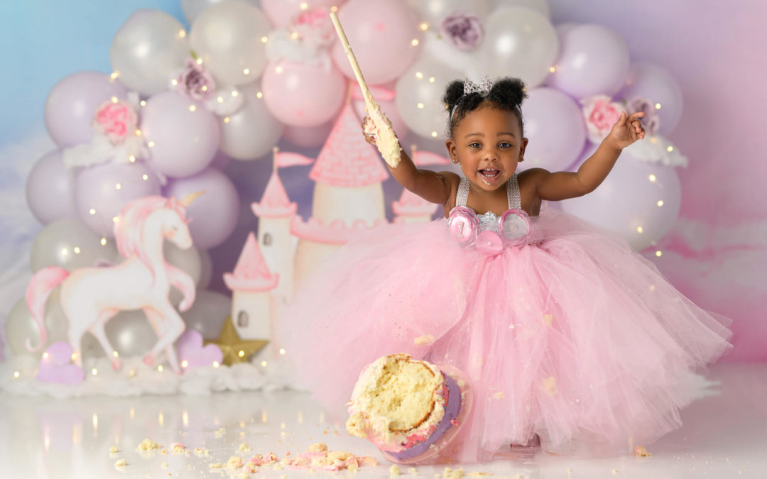 Top 5 Reasons to Hire a Cake Smash Photographer